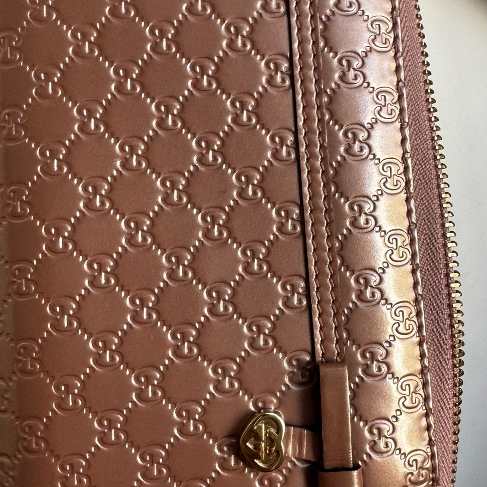-🔥🔥Gucci wallet EUC, with dust bag
Original shopping bag , box and ribbon - Picture 5 of 13